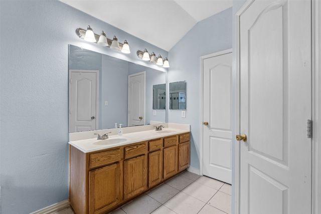 1007 Summerbrook Drive 22, Euless, TX 76040