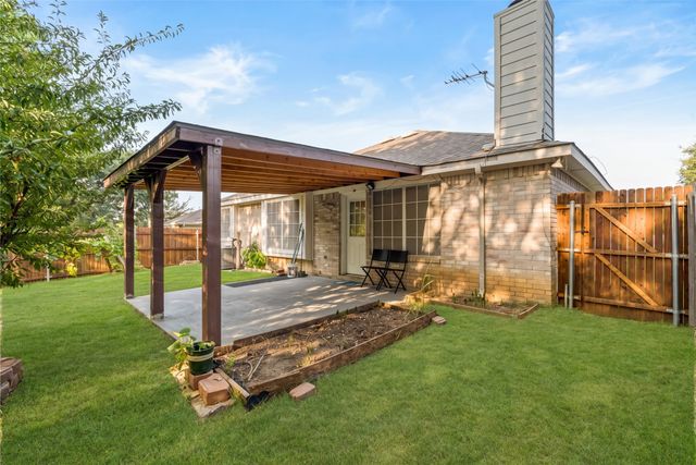 1007 Summerbrook Drive 22, Euless, TX 76040