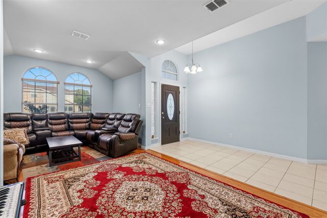 1007 Summerbrook Drive 22, Euless, TX 76040