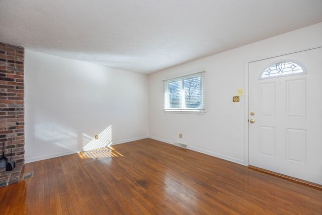 407 Bell Street, Paris, KY 40361