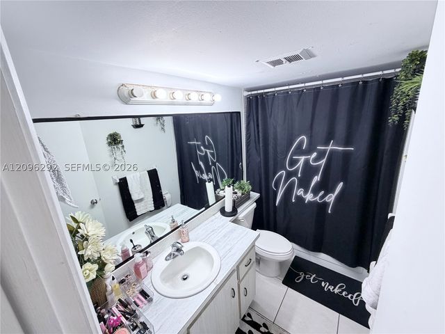 4311 Crystal Lake Dr 120, Deerfield Beach, FL 33064