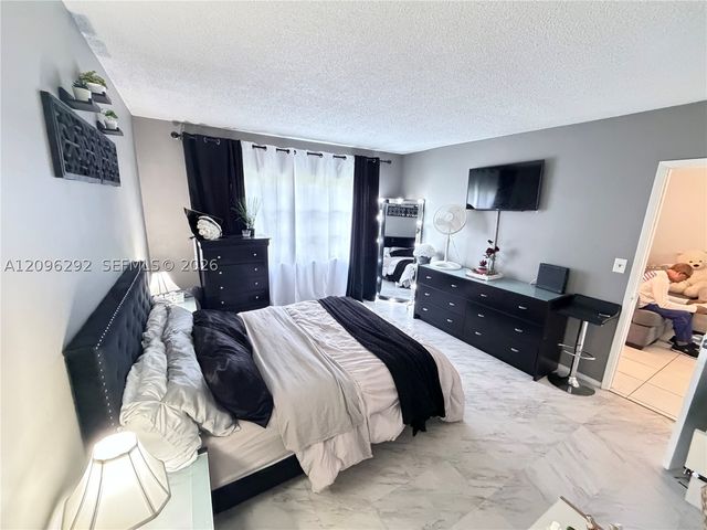 4311 Crystal Lake Dr 120, Deerfield Beach, FL 33064