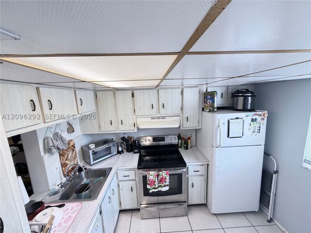 4311 Crystal Lake Dr 120, Deerfield Beach, FL 33064