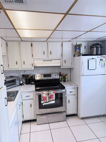 4311 Crystal Lake Dr 120, Deerfield Beach, FL 33064