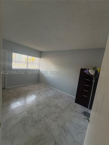 4311 Crystal Lake Dr 120, Deerfield Beach, FL 33064
