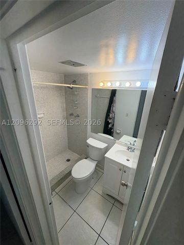 4311 Crystal Lake Dr 120, Deerfield Beach, FL 33064