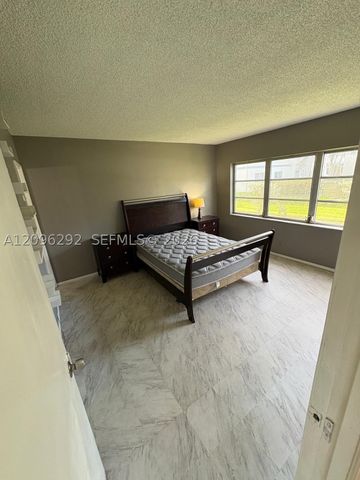 4311 Crystal Lake Dr 120, Deerfield Beach, FL 33064