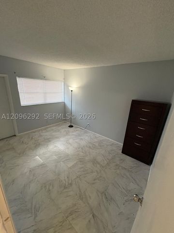4311 Crystal Lake Dr 120, Deerfield Beach, FL 33064