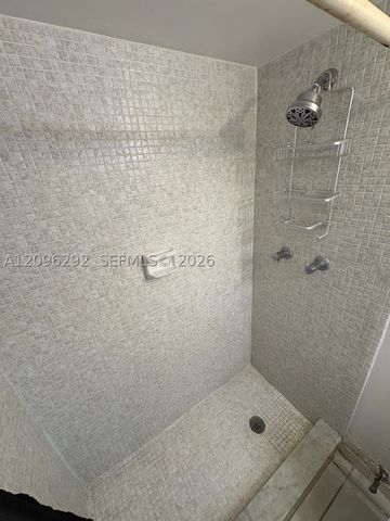 4311 Crystal Lake Dr 120, Deerfield Beach, FL 33064
