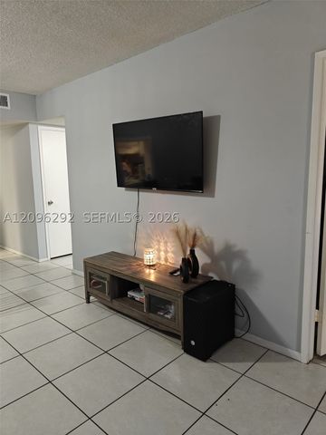 4311 Crystal Lake Dr 120, Deerfield Beach, FL 33064