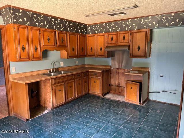 2515 Erath Street, New Iberia, LA 70560