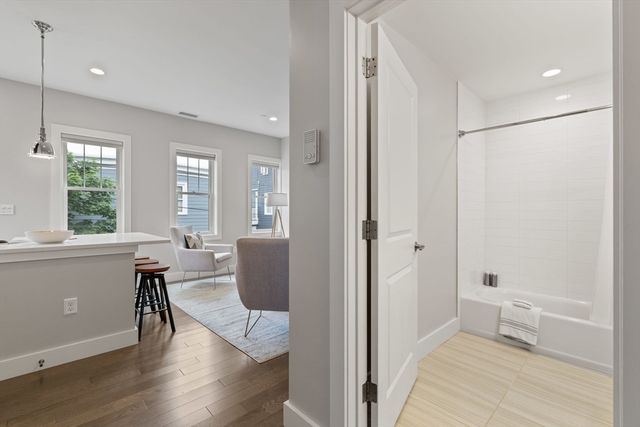 57 Pitman St 2A, Somerville, MA 02143