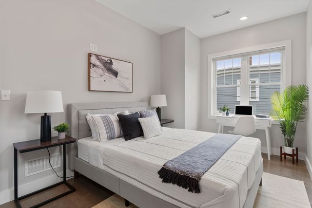 57 Pitman St 2A, Somerville, MA 02143