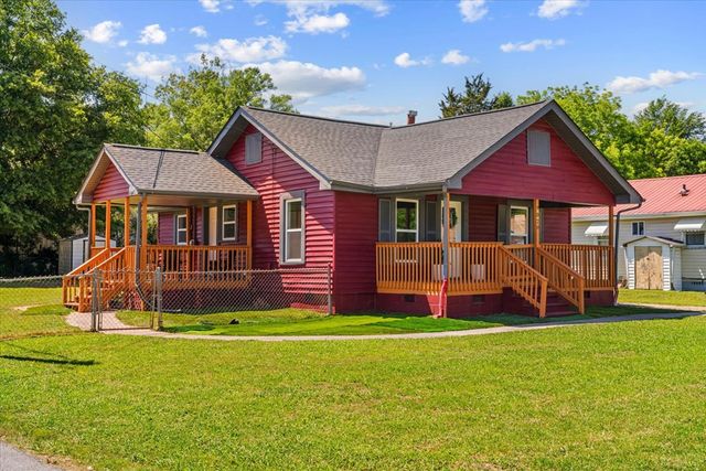 902 Mattie Drive, Dalton, GA 30721