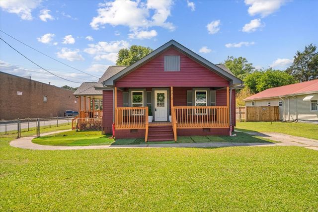 902 Mattie Drive, Dalton, GA 30721