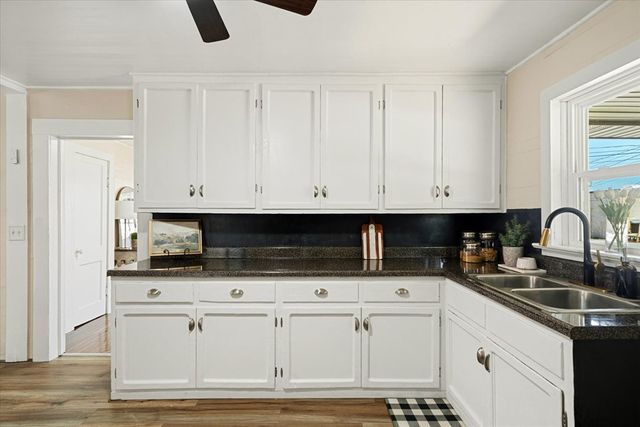 902 Mattie Drive, Dalton, GA 30721