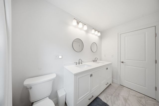 35 Milford St, Medway, MA 02053