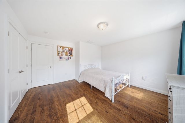 35 Milford St, Medway, MA 02053