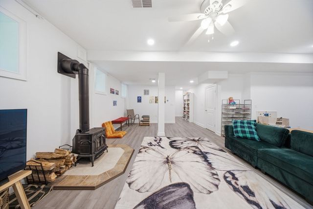 35 Milford St, Medway, MA 02053