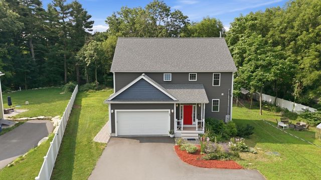 35 Milford St, Medway, MA 02053
