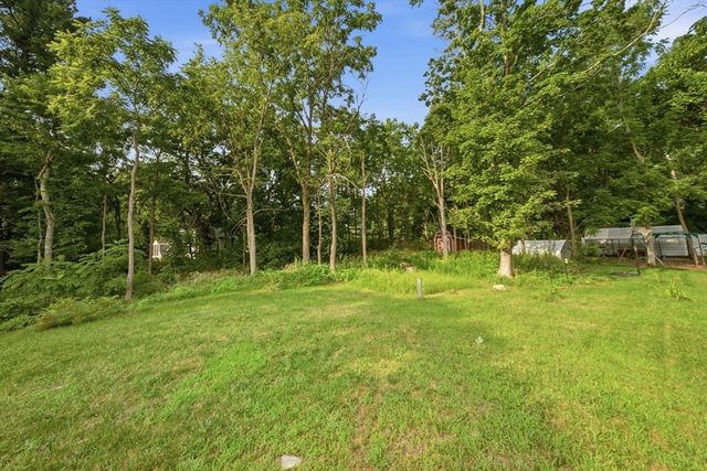 35 Milford St, Medway, MA 02053