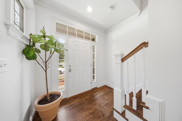 35 Milford St, Medway, MA 02053