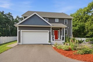 35 Milford St, Medway, MA 02053