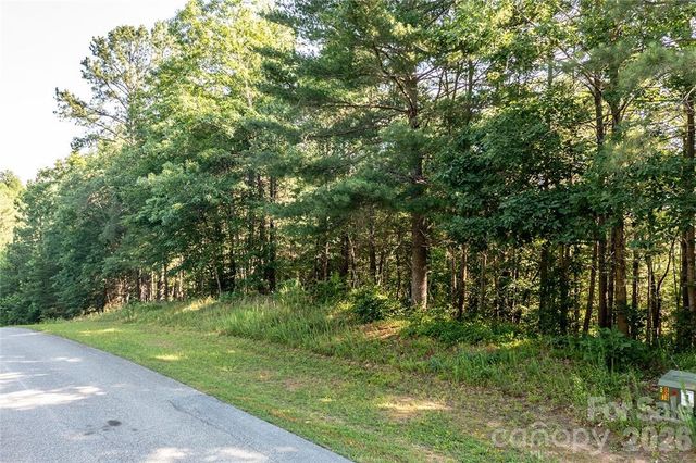 4856 Rio De Luna Drive 31,32, & 33, Hickory, NC 28601