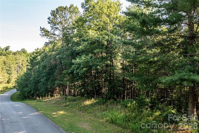 4856 Rio De Luna Drive 31,32, & 33, Hickory, NC 28601