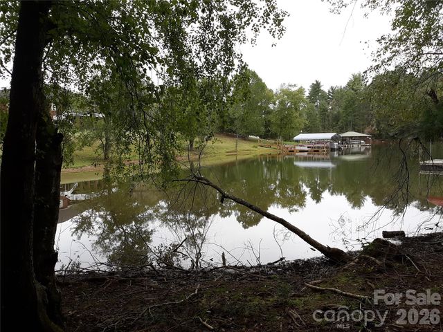 4856 Rio De Luna Drive 31,32, & 33, Hickory, NC 28601