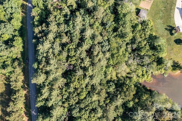 4856 Rio De Luna Drive 31,32, & 33, Hickory, NC 28601