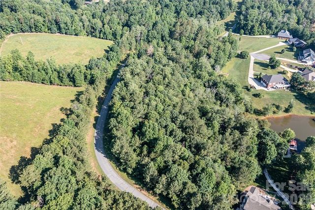 4856 Rio De Luna Drive 31,32, & 33, Hickory, NC 28601
