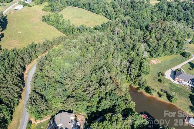 4856 Rio De Luna Drive 31,32, & 33, Hickory, NC 28601