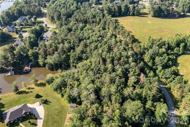 4856 Rio De Luna Drive 31,32, & 33, Hickory, NC 28601