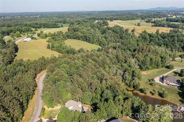 4856 Rio De Luna Drive 31,32, & 33, Hickory, NC 28601