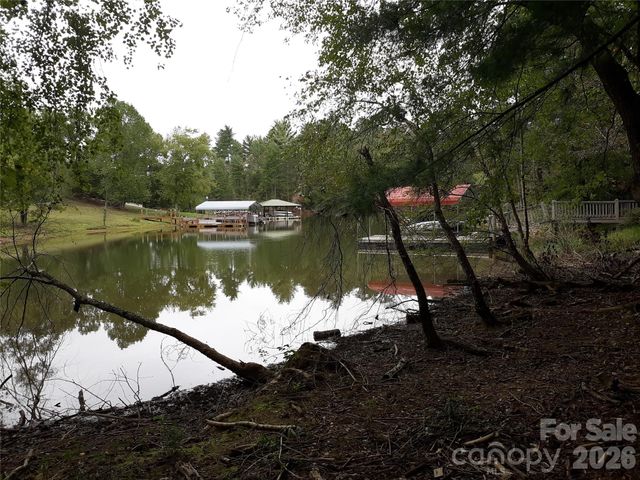 4856 Rio De Luna Drive 31,32, & 33, Hickory, NC 28601