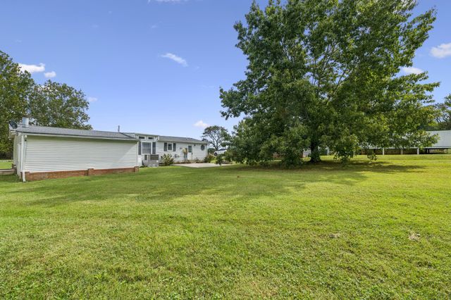 511 Central Ave, Chapel Hill, TN 37034