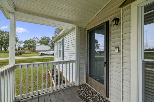 511 Central Ave, Chapel Hill, TN 37034