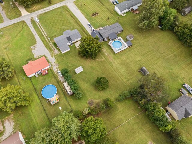 511 Central Ave, Chapel Hill, TN 37034