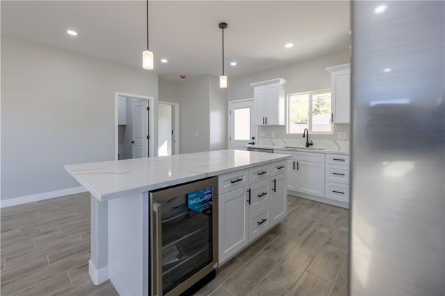 1924 Surf And Sand Drive, Bullhead City, AZ 86442