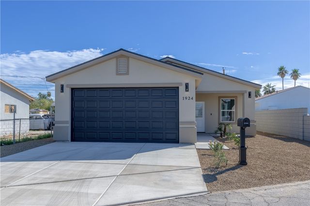 1924 Surf And Sand Drive, Bullhead City, AZ 86442