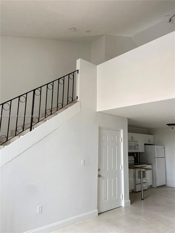 2740 W 62nd St 203, Hialeah, FL 33016