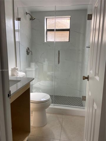 2740 W 62nd St 203, Hialeah, FL 33016