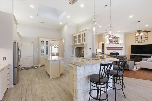 8804 Summit Point Court, Fort Worth, TX 76179