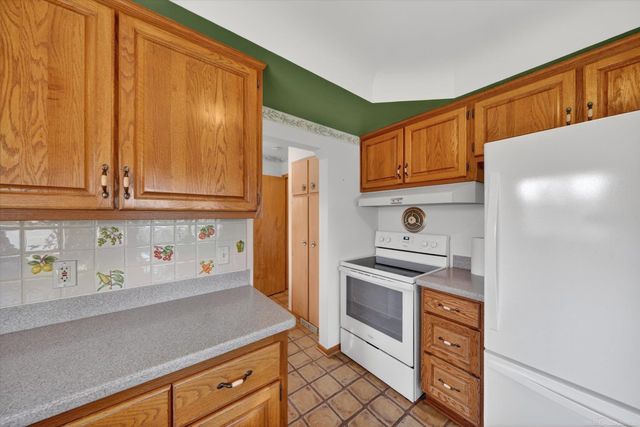 4001 Huhn Circle, Shelby Twp, MI 48316