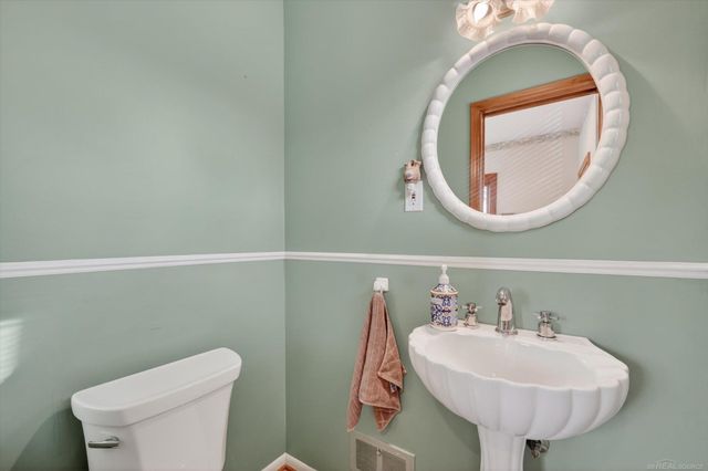 4001 Huhn Circle, Shelby Twp, MI 48316