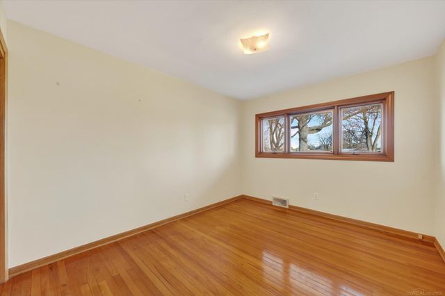 4001 Huhn Circle, Shelby Twp, MI 48316