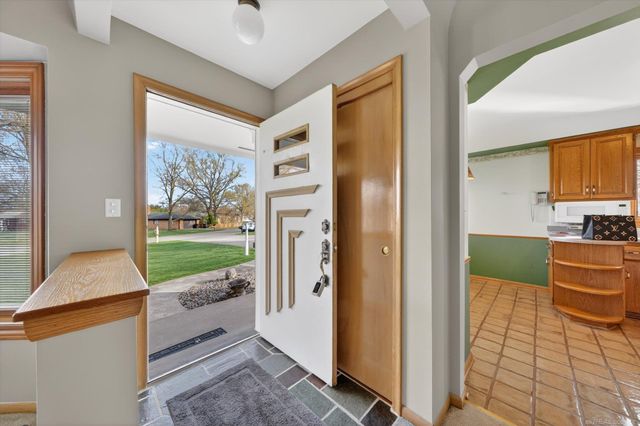 4001 Huhn Circle, Shelby Twp, MI 48316