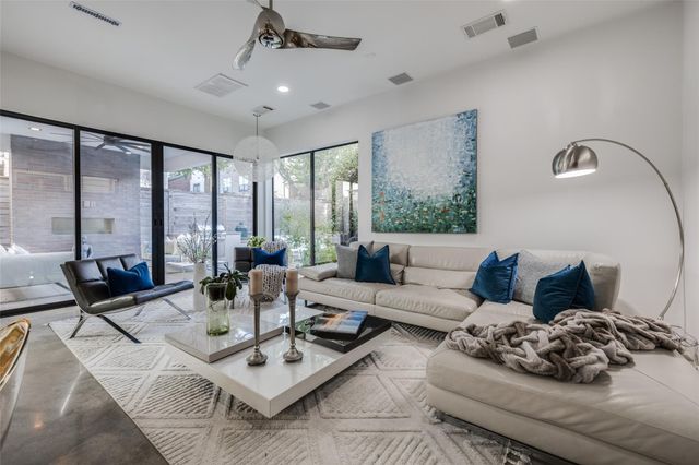 2014 Park Street, Houston, TX 77019