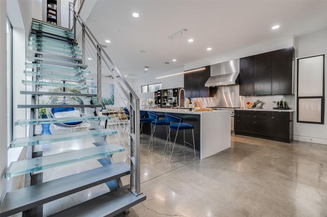 2014 Park Street, Houston, TX 77019